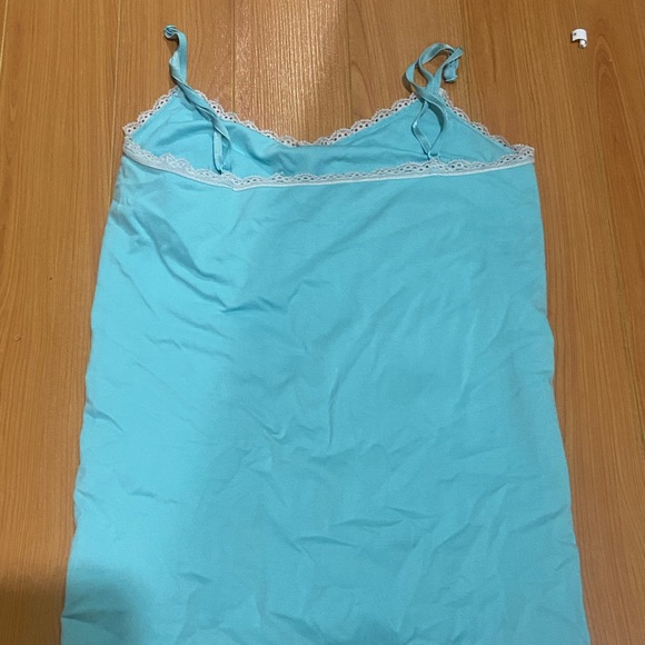 Victoria’s Secret turquoise tank top - Picture 2 of 3